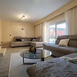 Vacation House Privlaka Villa *