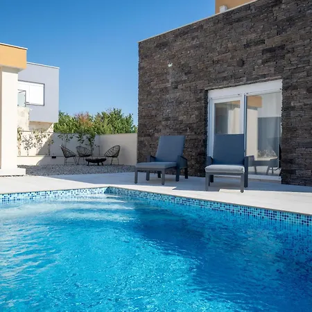 Vacation House Privlaka 别墅