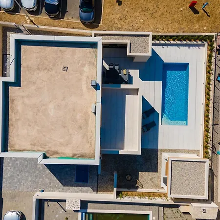 Vacation House Privlaka 别墅