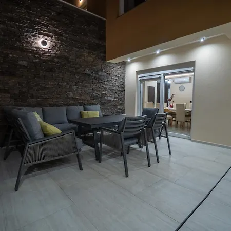 Vacation House Privlaka 别墅